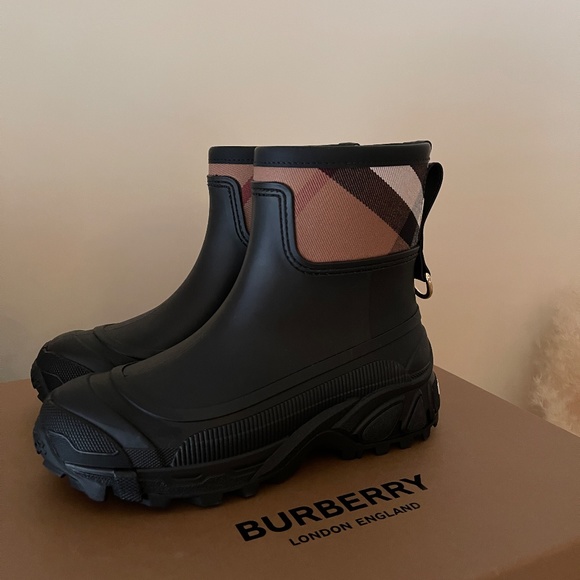 Burberry Rain Boots - Picture 1 of 4